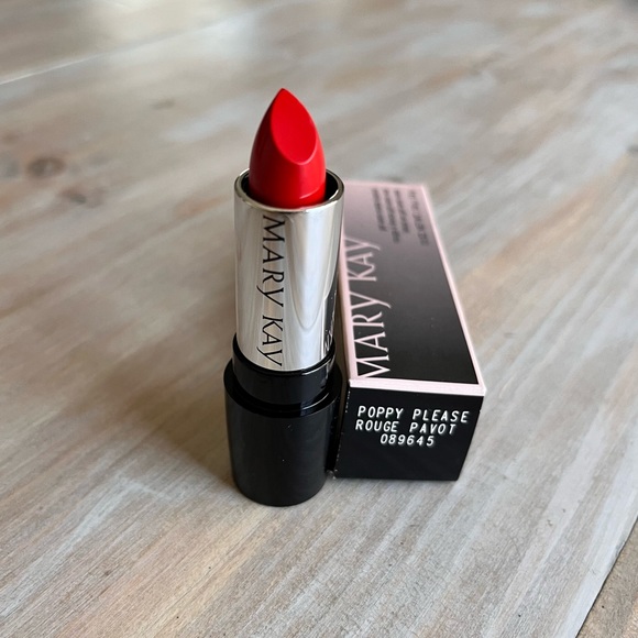 Mary Kay® Gel Semi- Matte Lipstick Multiple Colors - Picture 7 of 8